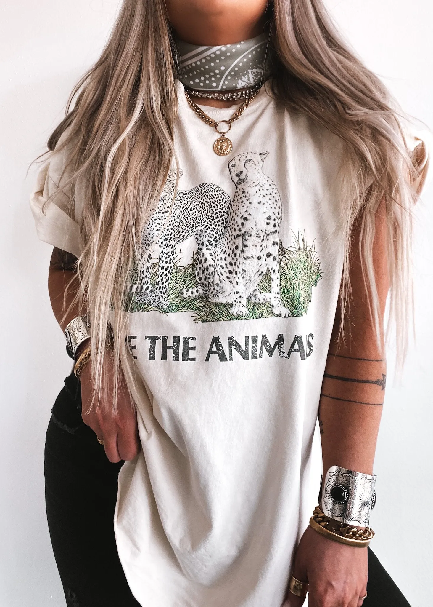 90's SAVE THE ANIMALS VINTAGE SIDE SLIT TEE