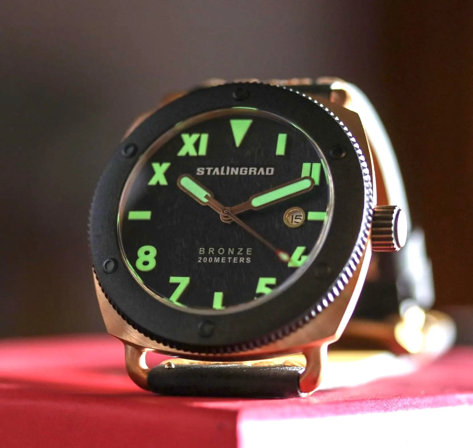 Bronze Defender 200M. Black Dial. Black Leather Strap. 45mm. SG-0609-01