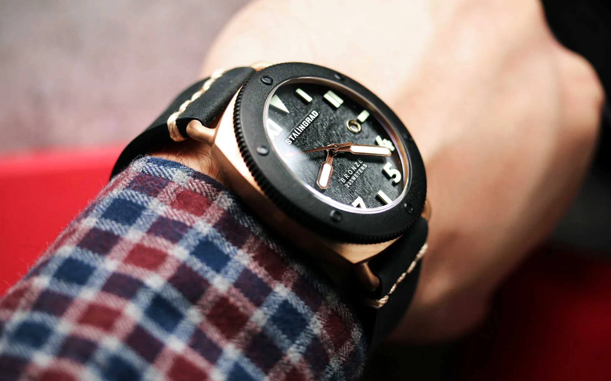 Bronze Defender 200M. Black Dial. Black Leather Strap. 45mm. SG-0609-01