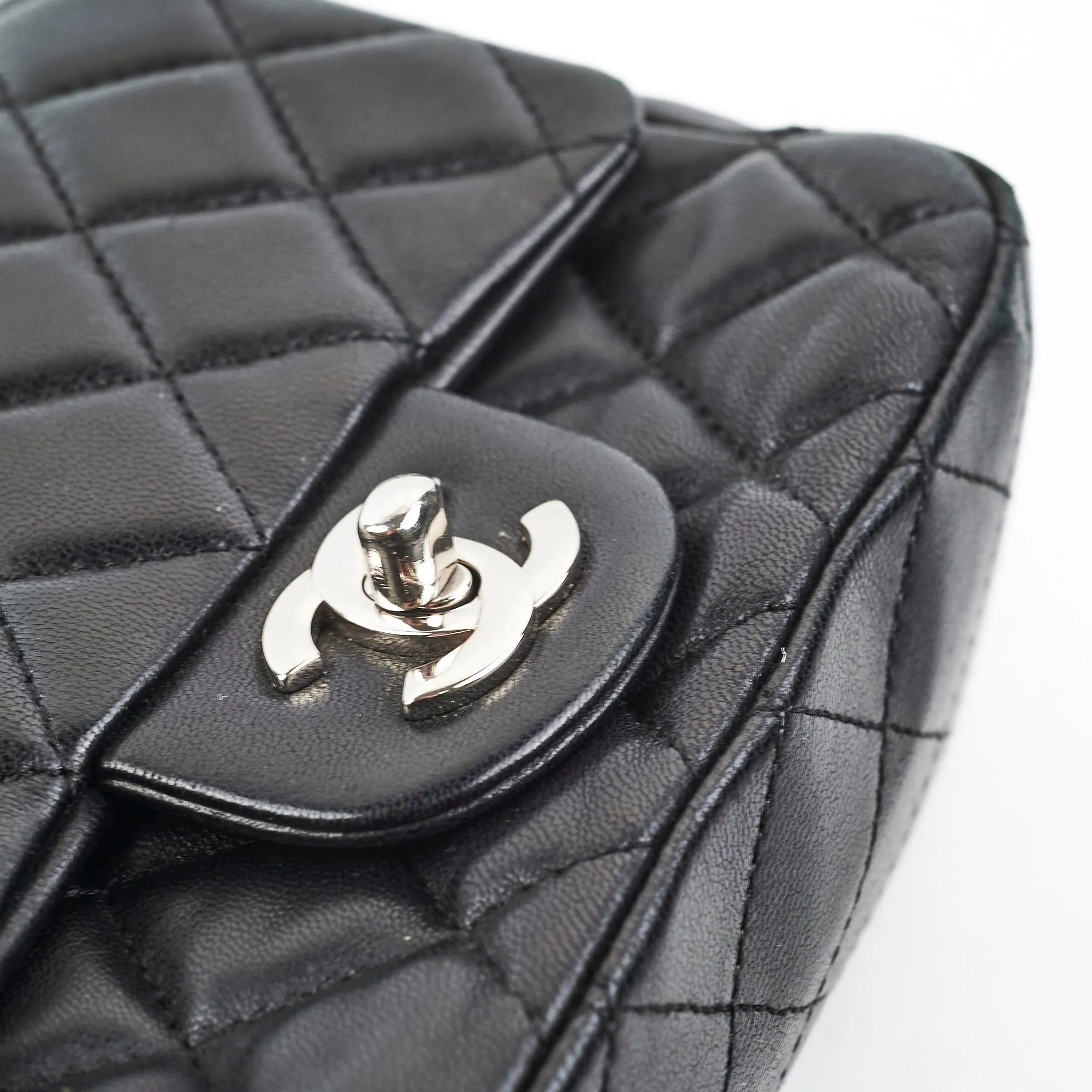 Chanel Classic Flap Square Lambskin Black Mini - Series 20