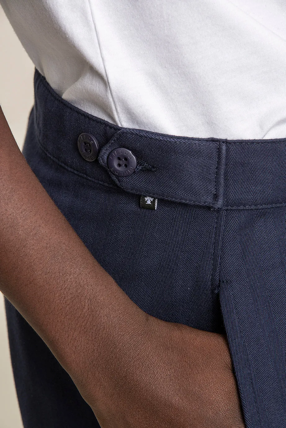 COTTON WEEKEND TROUSER - BLACK IRIS (NAVY)