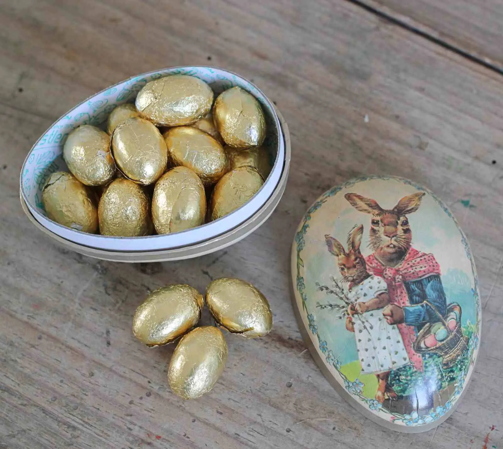 Gold Foil Mini Eggs x 10