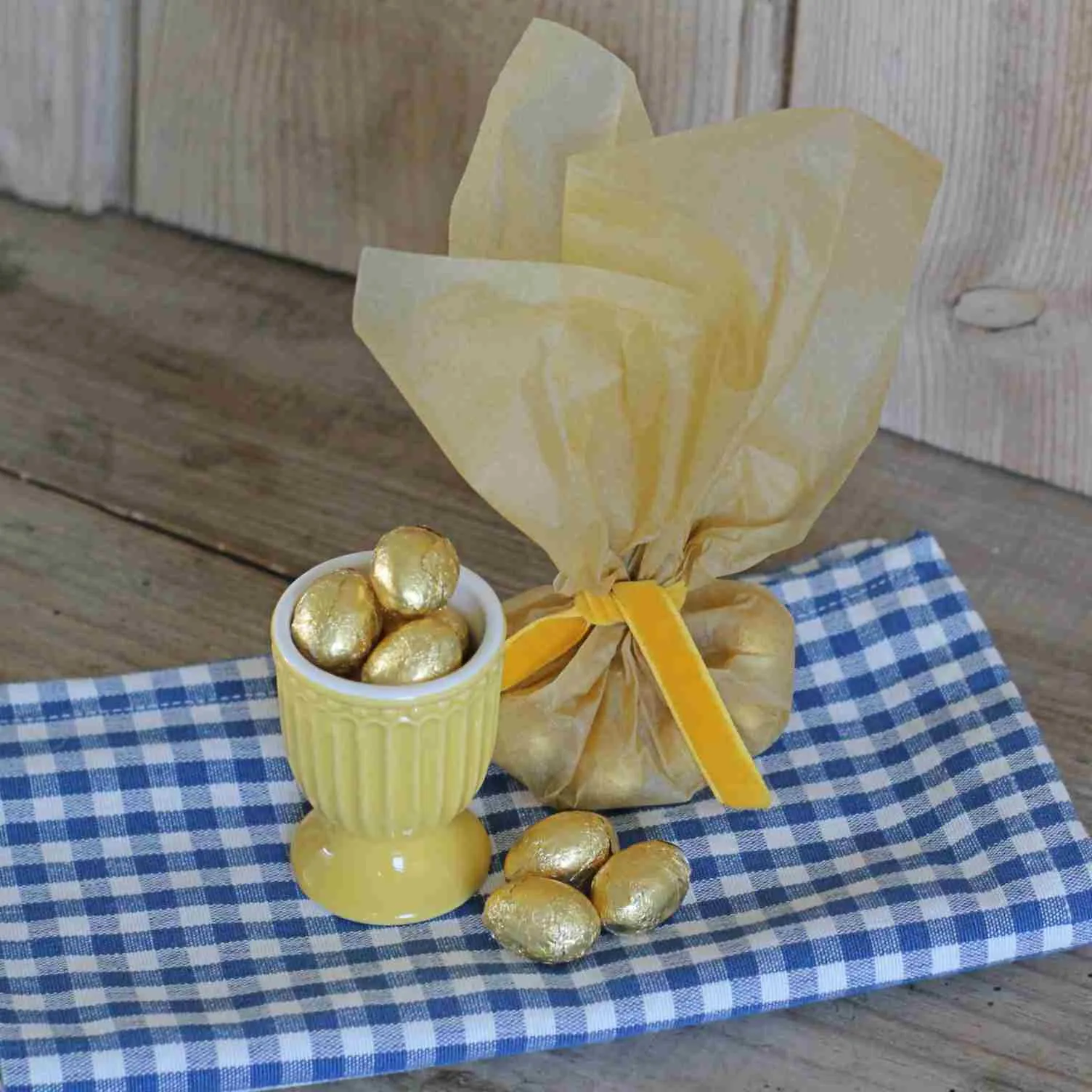 Gold Foil Mini Eggs x 10