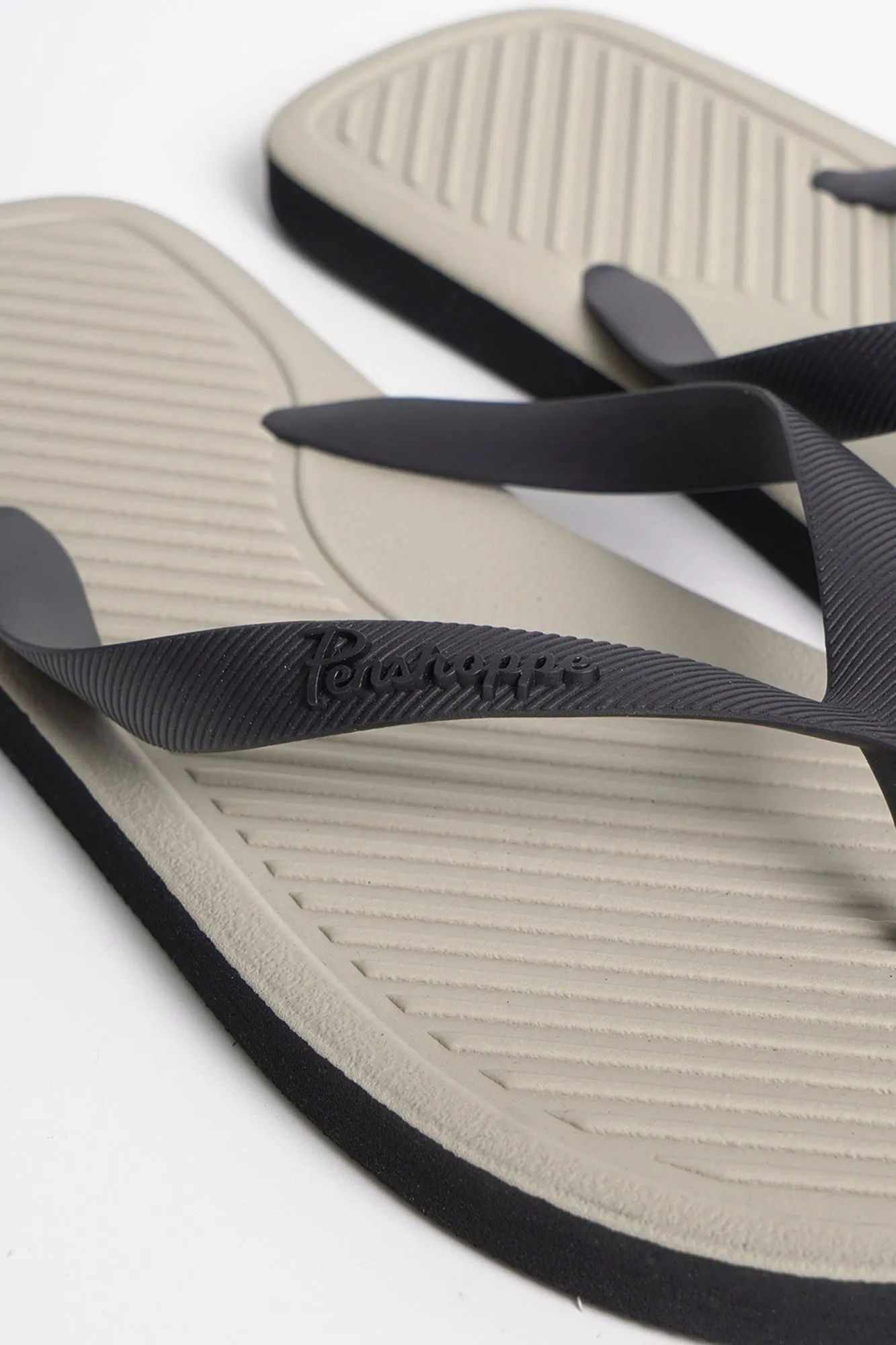 Men's Two-Tone Flip Flops